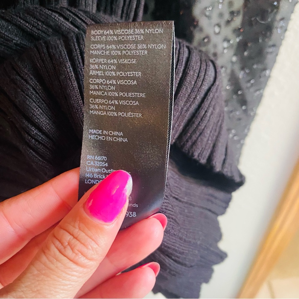 Anthropologie Puff Sleeve Shimmer Sweater in Black - Picture 16 of 16